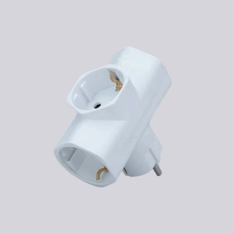 G01-03 german type three round plugs adapter